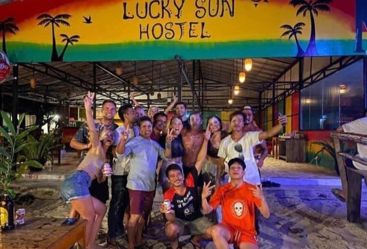Lucky Sun Saracen Bay Hostel Koh Rong Sanloem Exterior foto