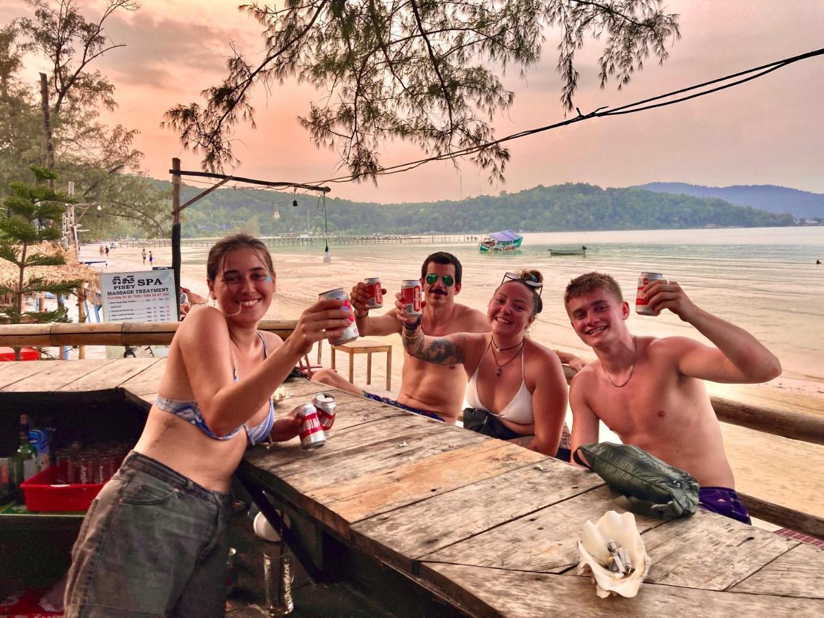 Lucky Sun Saracen Bay Hostel Koh Rong Sanloem Exterior foto