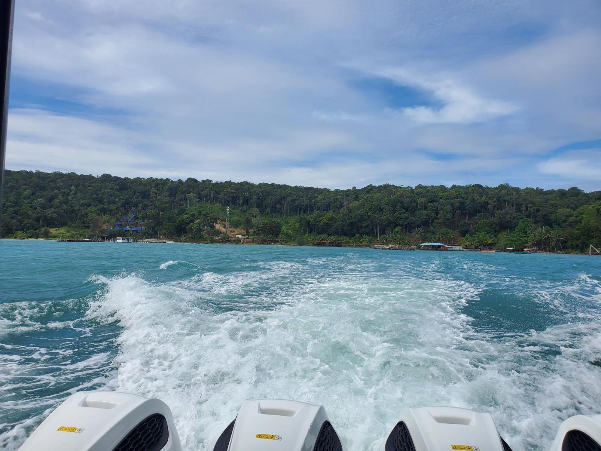Lucky Sun Saracen Bay Hostel Koh Rong Sanloem Exterior foto