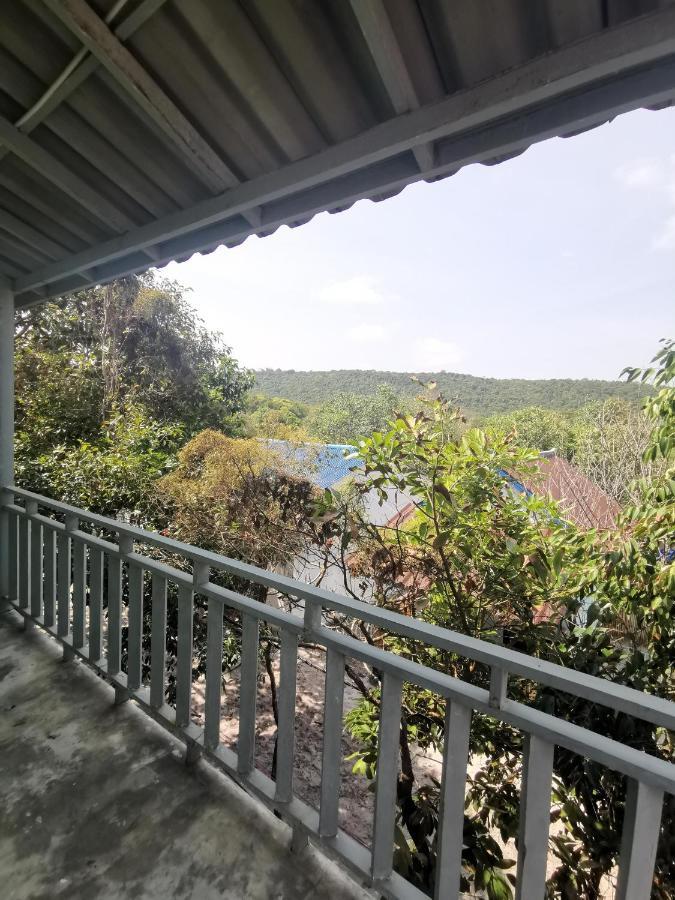 Lucky Sun Saracen Bay Hostel Koh Rong Sanloem Cameră foto